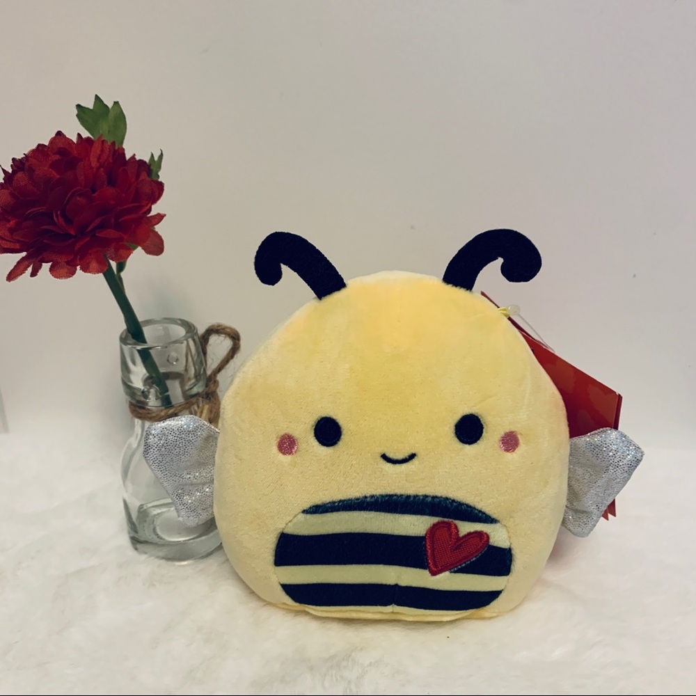 Squishmallow Sunny Bee 🐝, Valentine ♥️, Bumblebee 5” New